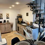 Jolie Annexe Du Mas Dans Le Coeur De La Garrigue Nimoise Feriehus