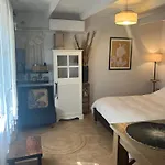Jolie Annexe Du Mas Dans Le Coeur De La Garrigue Nimoise *