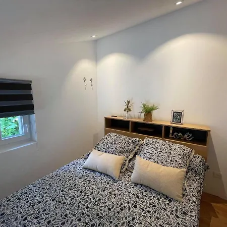 Casa de Férias Jolie Annexe Du Mas Dans Le Coeur De La Garrigue Nimoise *
