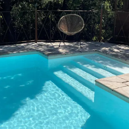 Jolie Annexe Du Mas Dans Le Coeur De La Garrigue Nimoise * Νιμ