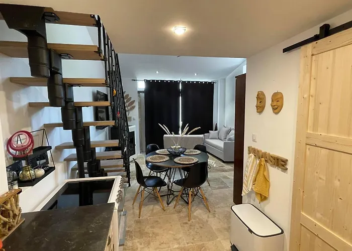 Jolie Annexe Du Mas Dans Le Coeur De La Garrigue Nimoise * 님