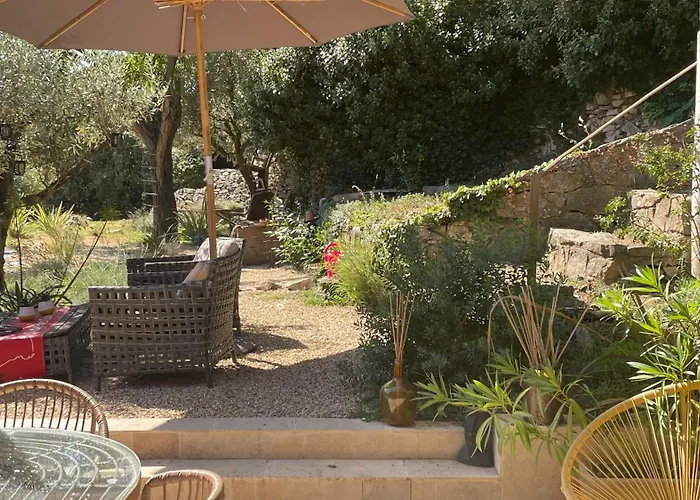 Jolie Annexe Du Mas Dans Le Coeur De La Garrigue Nimoise * 님